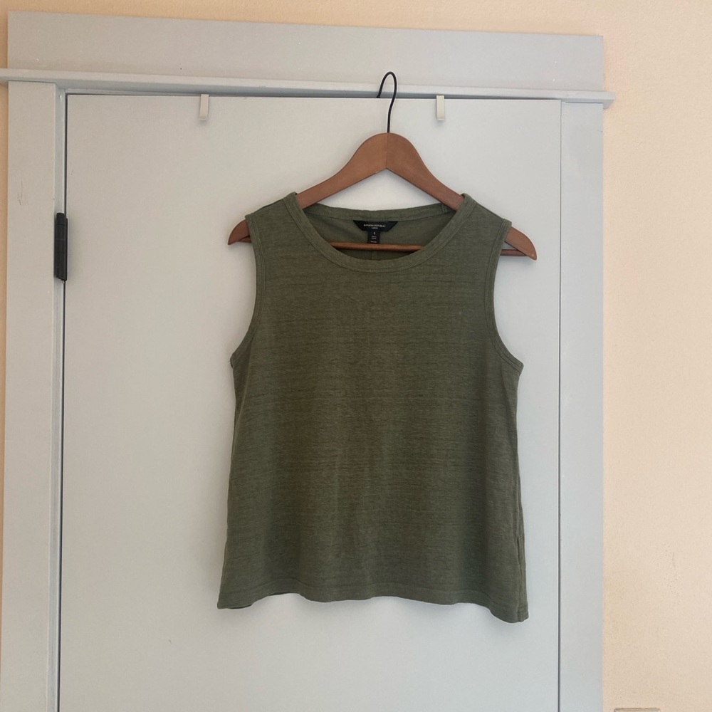 Banana Republic linen tank size small